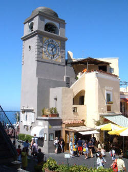 CAPRI PIAZZETTA